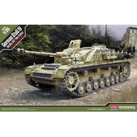 Academy - 1/35 German StuG IV Sd.Kfz.167 "Ver.Early" Plastic Model Kit [13522]