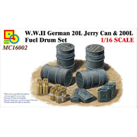 Classy - 1/16 W.W.II German 20L Jerry Can & 200L Fuel Drum Set. Plastic Model Kit [16002]