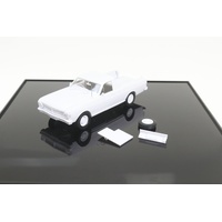 DDA - 1:24 Plastic Kit XY Standard Ford Ute DDA245K
