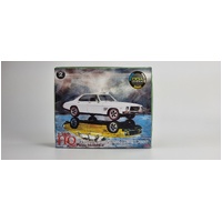 DDA Collectibles - 1/24 HQ Plastic Kit Holden GTS Monaro 4 Door - Sealed Body Opening Bonnet w/Engine  - DDA307K