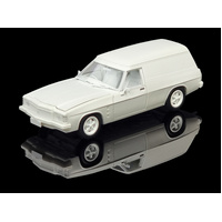 DDA - 1/24 Plastic Kit 1975 HJ Holden Sandman Panelvan - Sealed Body Opening Bonnet w/Engine   - DDA507K