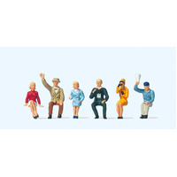 Preiser - Seated Spectators - 10025