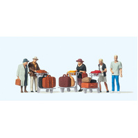 Preiser - Travellers W/Trollies - 10459
