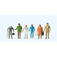 Preiser - Passers By W/Policeman - 14023