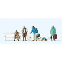 Preiser - Waiting For The Train - 14119