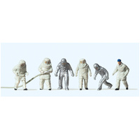 Preiser - Firemen W/Flameproof Suits - 14205