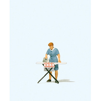 Preiser - Ironing - 28154