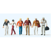 Preiser - 1:50 Walking Passers-By(6) - 68204