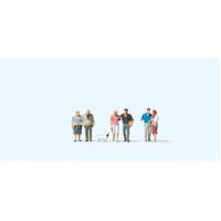 Preiser - N 3 Couples And 1 Dog - 79209