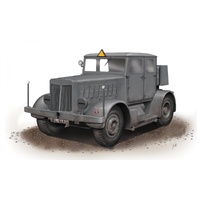 Special Armour 1/72 SS-100 Gigant Schwerer Radschlepper/Heavy Tra Plastic Model Kit