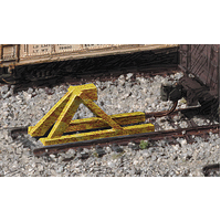 Walthers - N Cornerstone Kit Track Bumpers yellow (5) Built