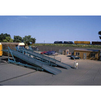 Walthers - HO Automobile Transloading Terminal Kit