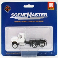 Walthers - HO Int 4900 2 Axle Semi Truck White